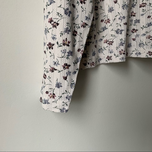 Vintage Floral Dainty Ribbed Knit Long Sleeve Top - Picture 6 of 6